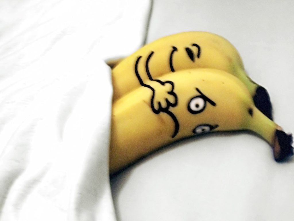Cuddling Bananas - funny wallpaper - desktop background