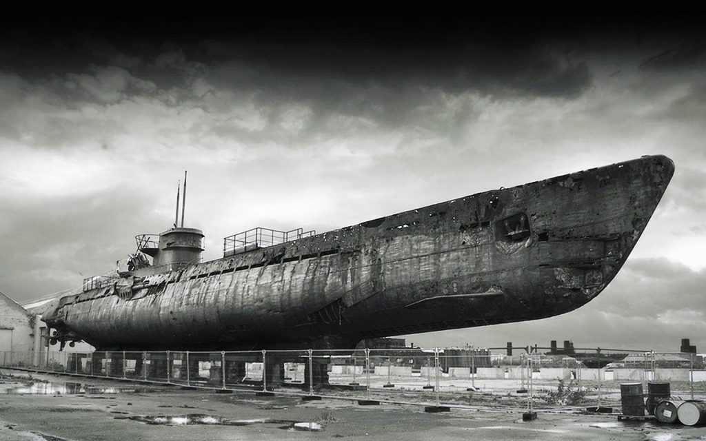 Old Submarine - Cool Wallpaper