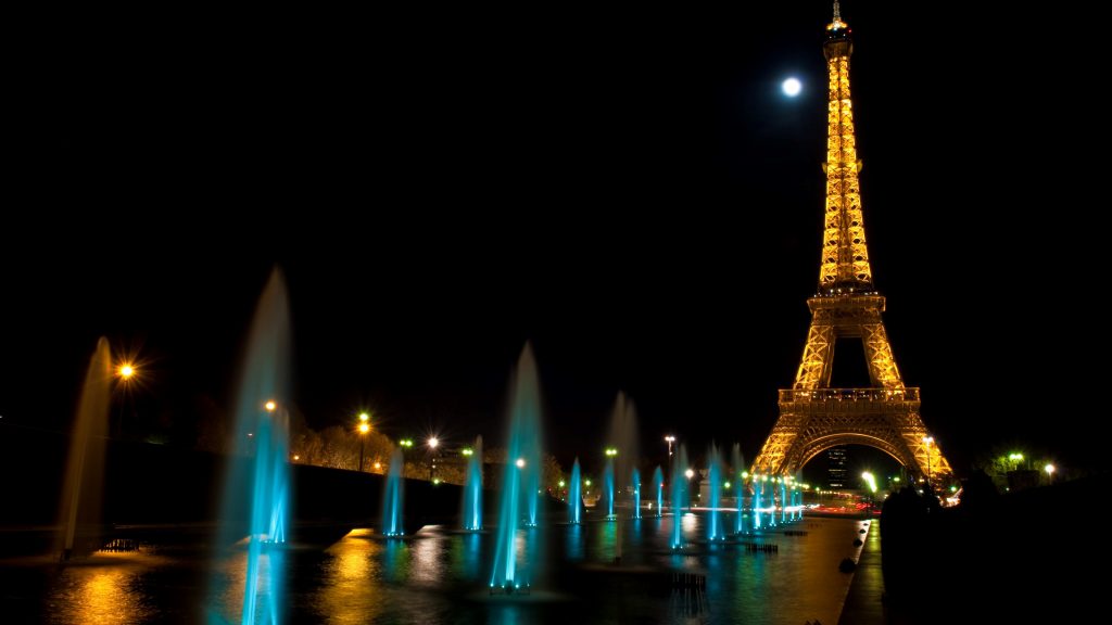 Eiffel Tower At Night - wallpaper background