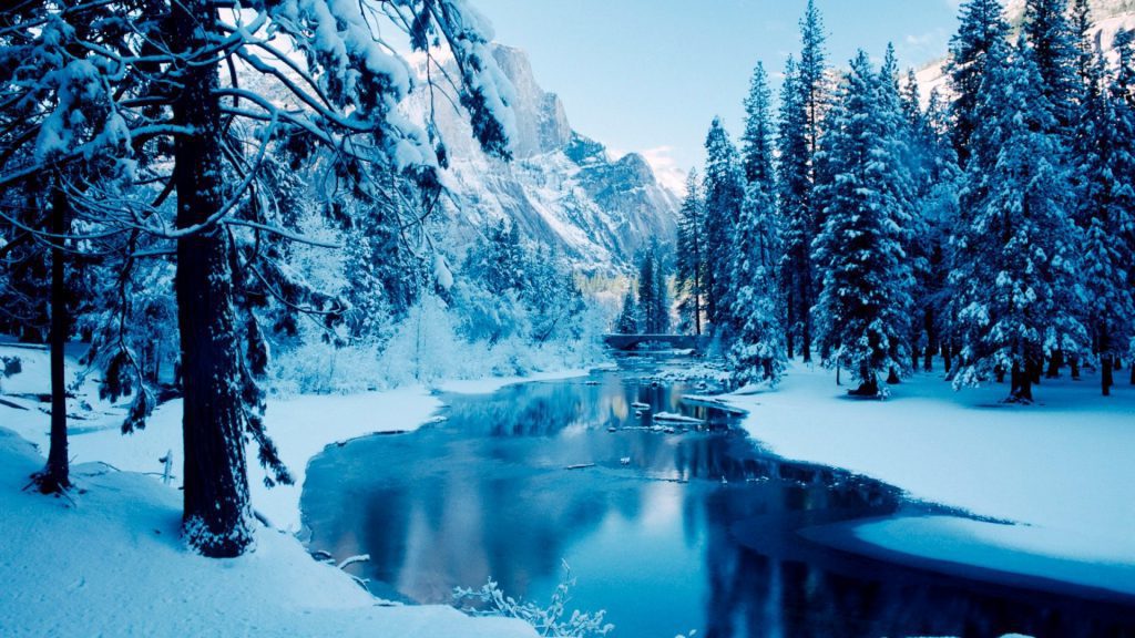 Gorgeous Winter Mountains And River wallpaper